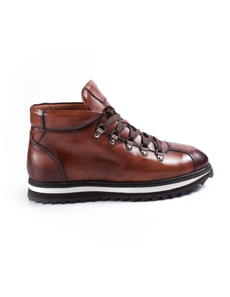 BOTIN HERRAJES CUERO BLACKCAPE