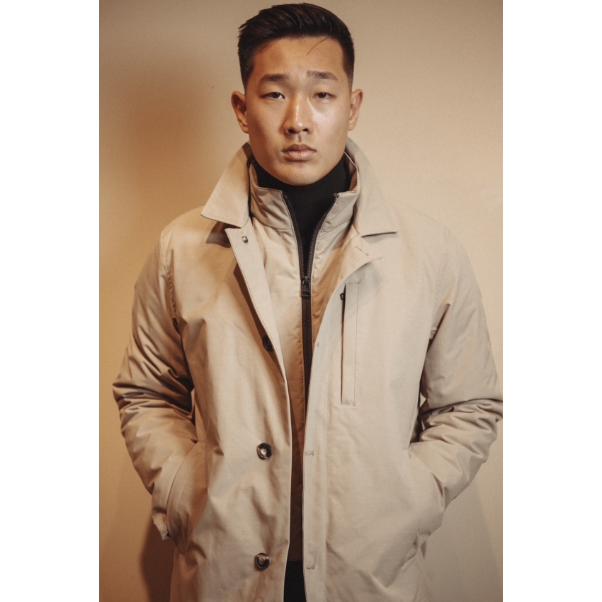 GABARDINA/TRENCH TRAVEL CON INTERNO BORREGUITO...