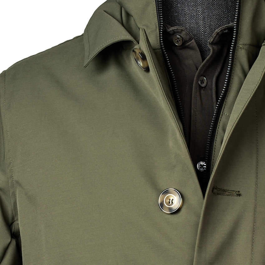 GABARDINA/TRENCH TRAVEL CON INTERNO BORREGUITO...