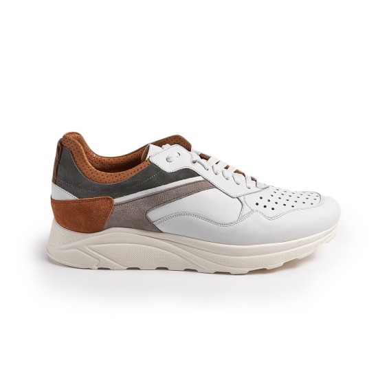 SNEAKER PIEL TROQUELADA CON APLICACIONES BLACKCAPE